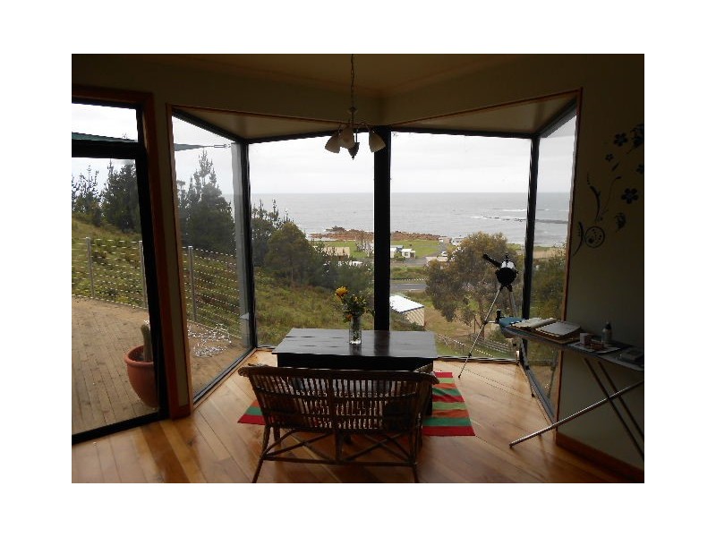 1A Main Road, Penguin TAS 7316