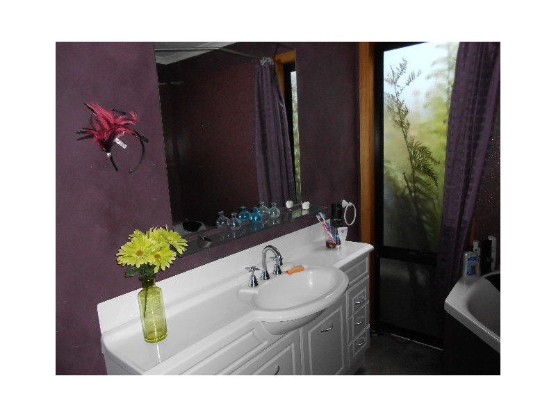 1A Main Road, Penguin TAS 7316