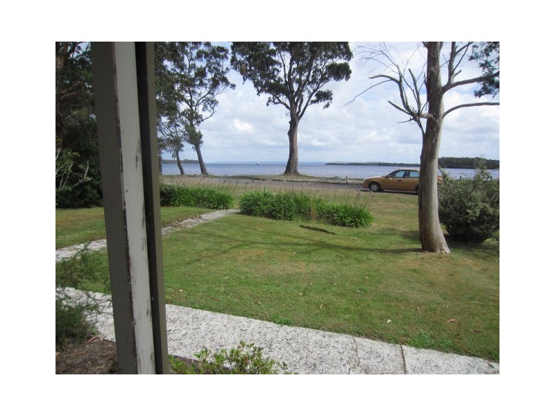 11 Beach Street, Strahan TAS 7468