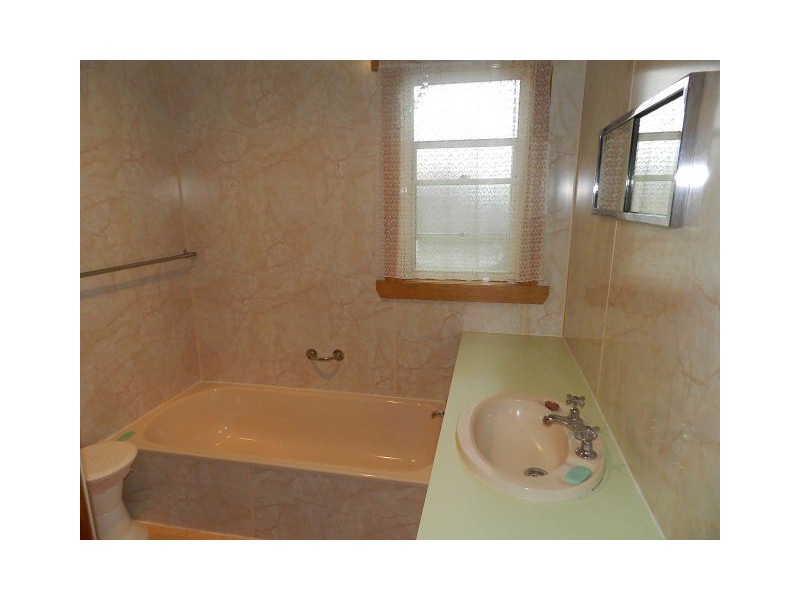 11 Whitford Street, Upper Burnie TAS 7320