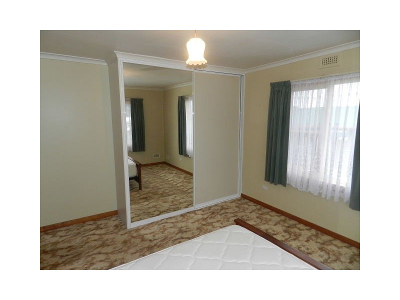 11 Whitford Street, Upper Burnie TAS 7320