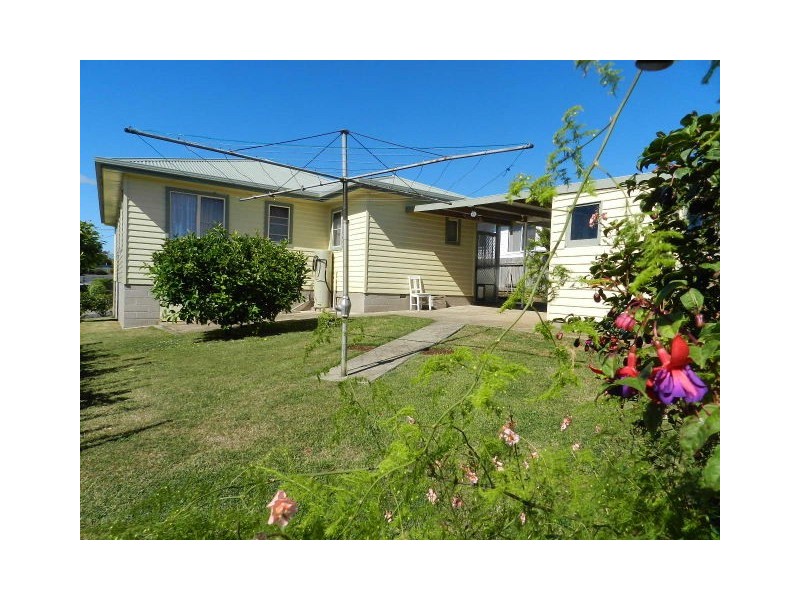 11 Whitford Street, Upper Burnie TAS 7320