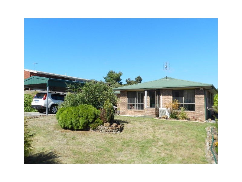 19 Damian Avenue, Downlands TAS 7320