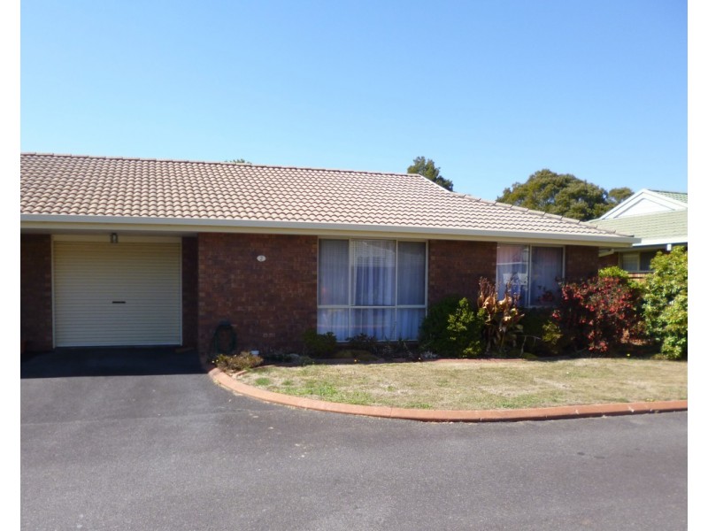 2/3 Hayward Street, Penguin TAS 7316