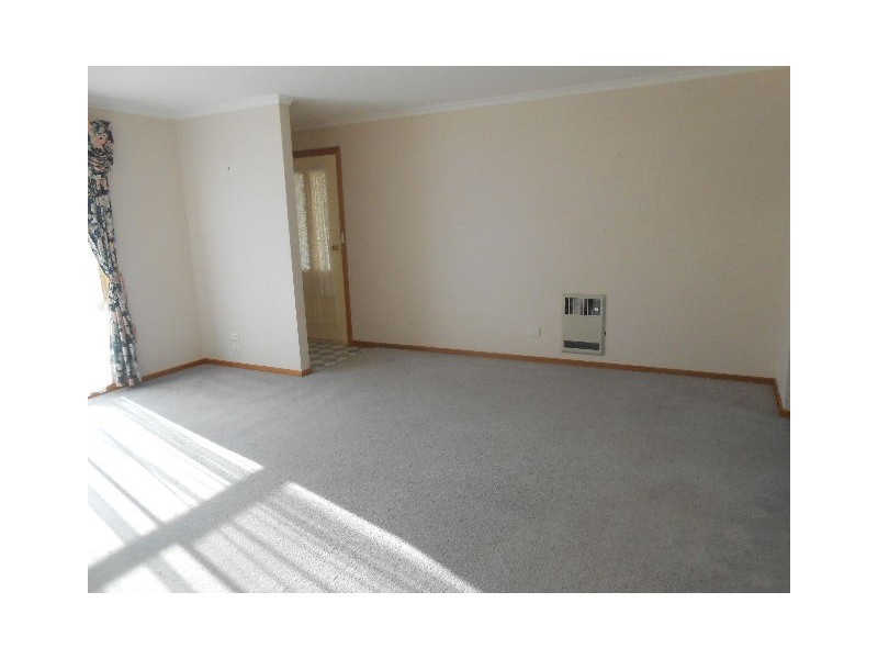 2/3 Hayward Street, Penguin TAS 7316