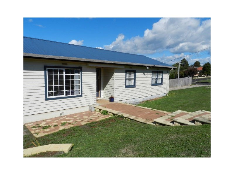 7 Rola Place, Acton TAS 7320