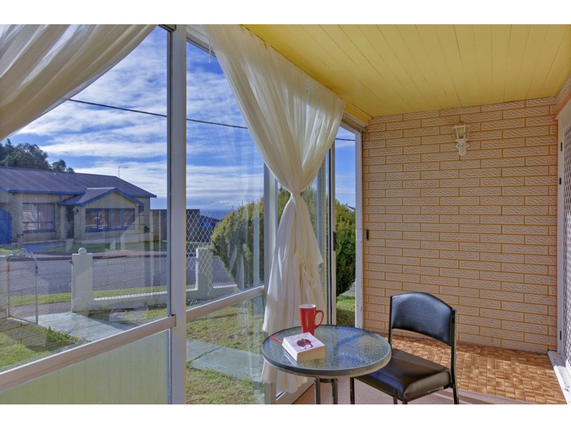 6 Scott Street, Upper Burnie TAS 7320