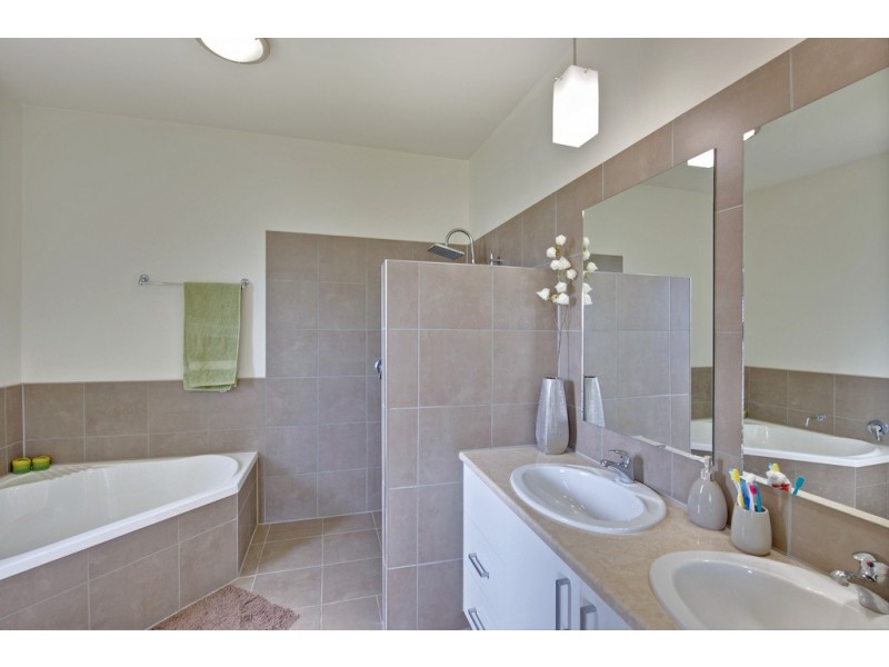 3 Southwood Avenue, Penguin TAS 7316