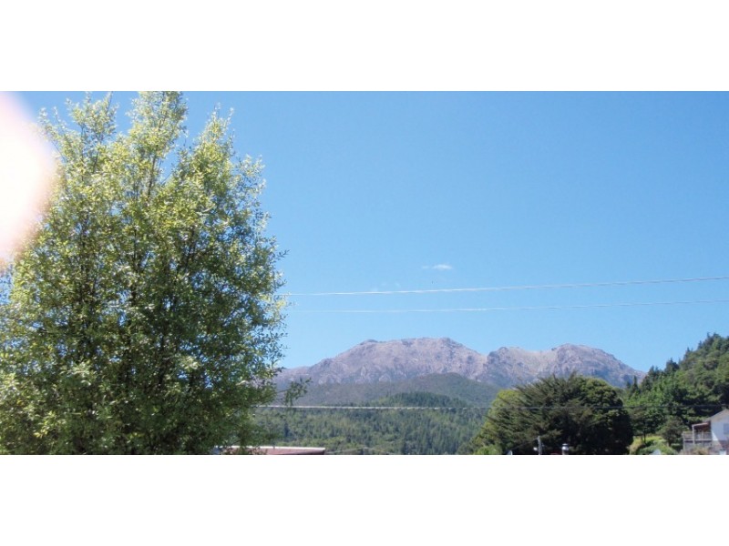 7 Selby Street, Queenstown TAS 7467