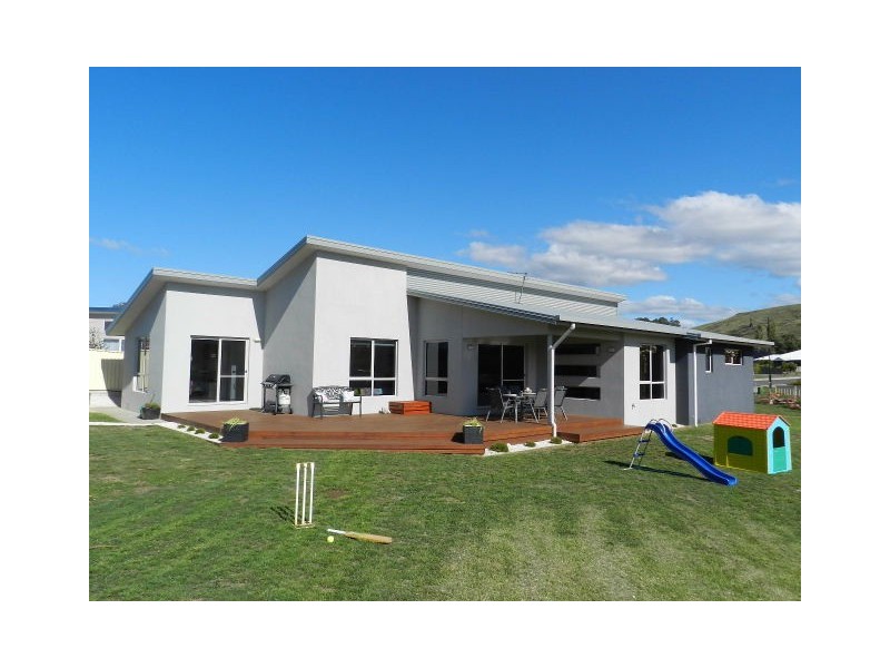 23 Sandhaven Crescent, Sulphur Creek TAS 7316