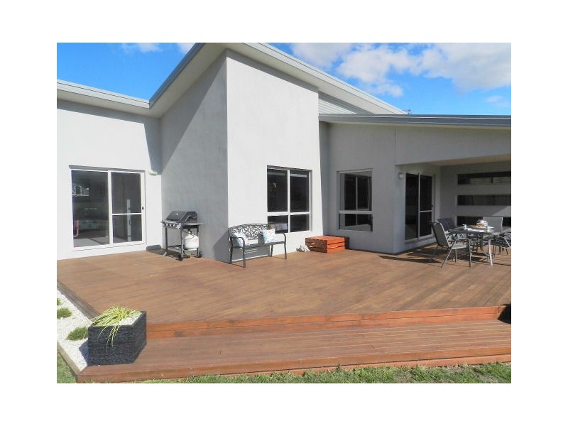 23 Sandhaven Crescent, Sulphur Creek TAS 7316