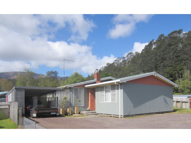 6 Darwin Crescent, Queenstown TAS 7467