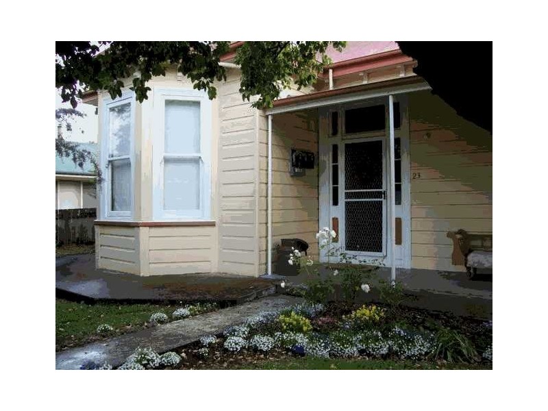 23 East Westbury Place, Deloraine TAS 7304