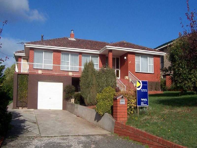 28 Gay Street, Deloraine TAS 7304