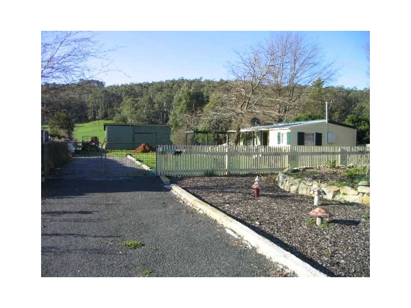 28 Pioneer Drive, Mole Creek TAS 7304