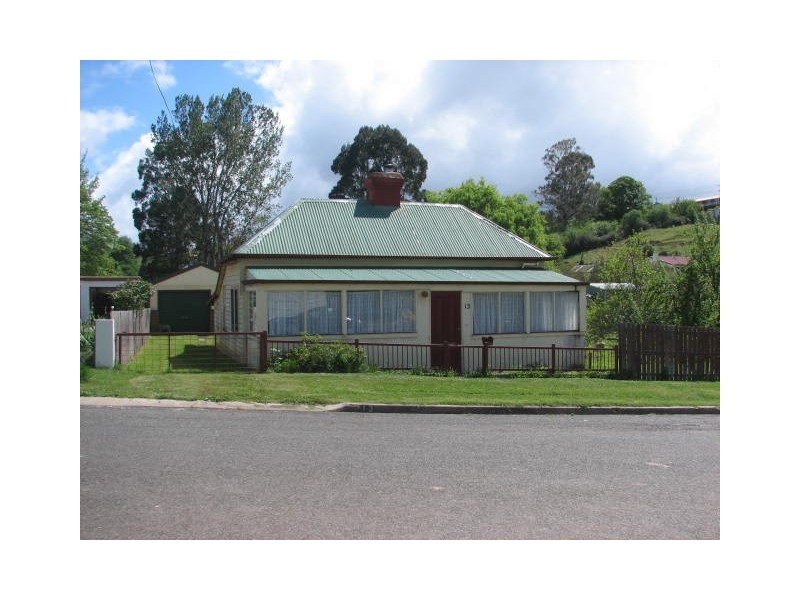 13 Parsonage Street, Deloraine TAS 7304