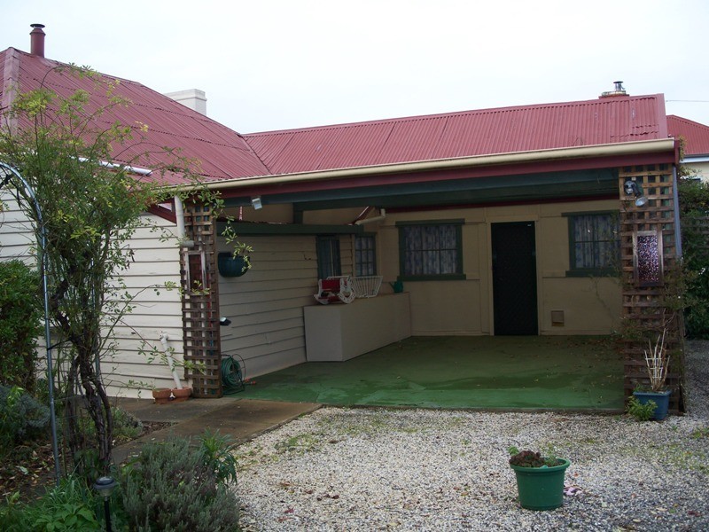 21 East Westbury Place, Deloraine TAS 7304