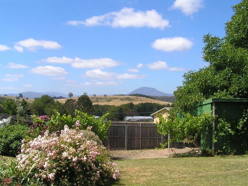 18 West Goderich Street, Deloraine TAS 7304