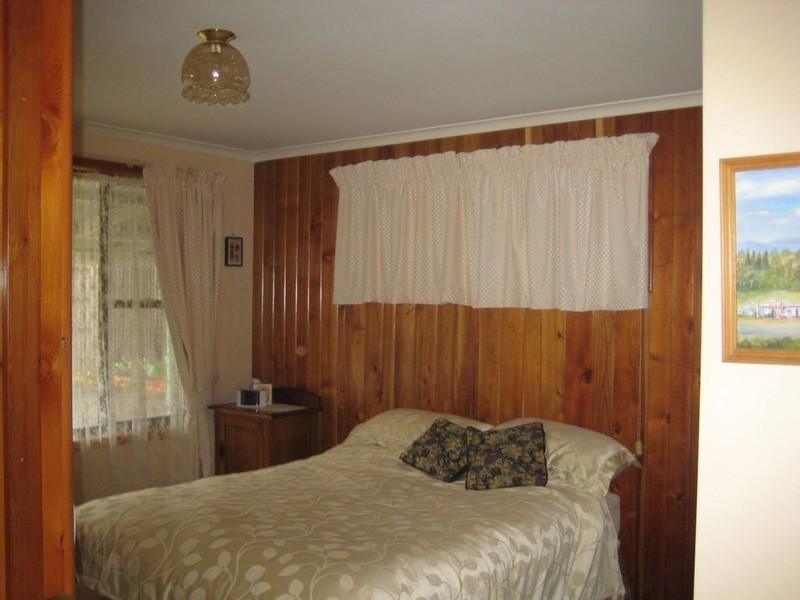 2  Hall Street, Mole Creek TAS 7304