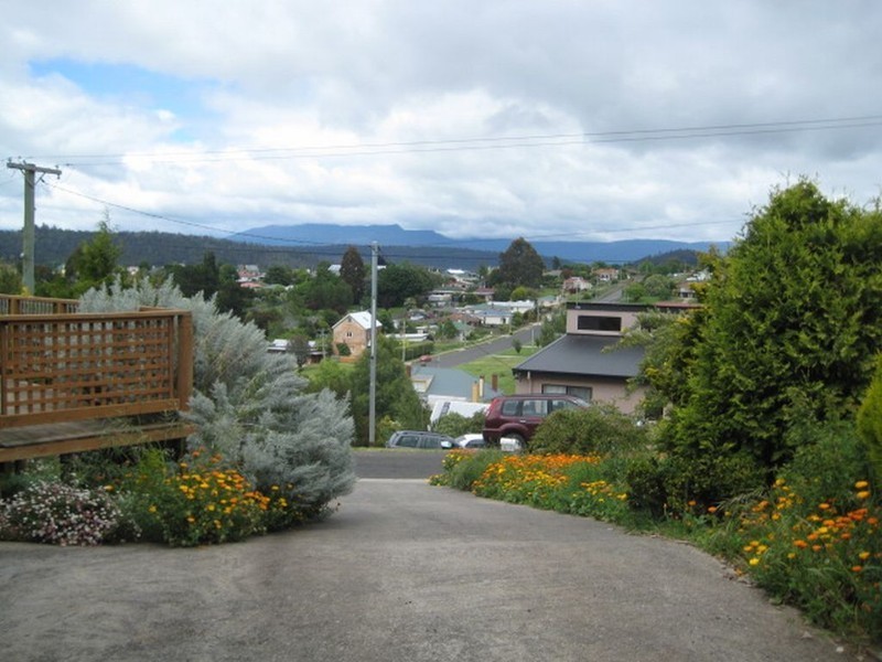 5  Blake Street, Deloraine TAS 7304