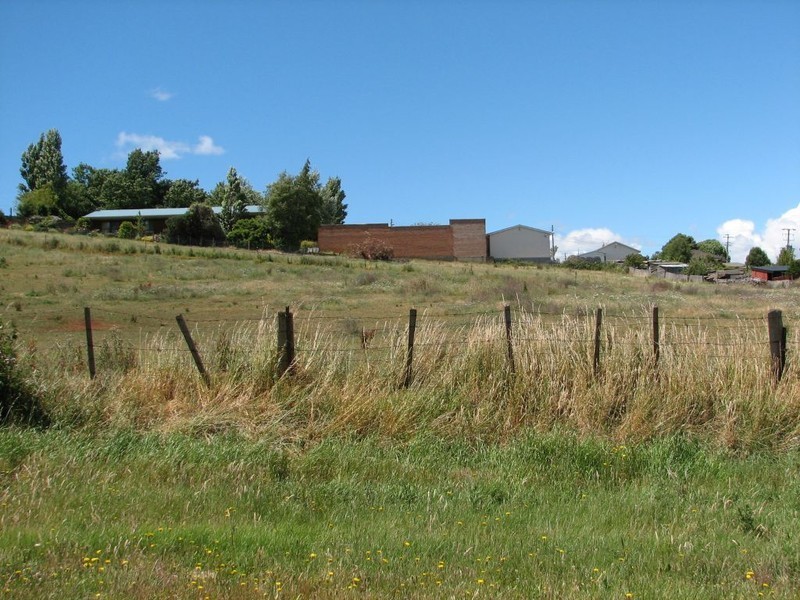 - Moriarty Street, Deloraine TAS 7304