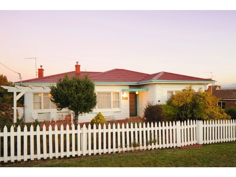 52 Weston St, Deloraine TAS 7304