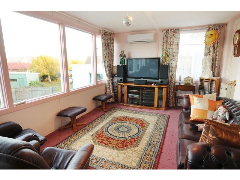 52 Weston St, Deloraine TAS 7304