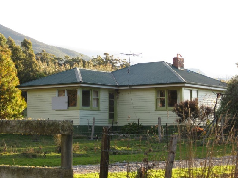 74 Cunninghams Road, Western Creek TAS 7304