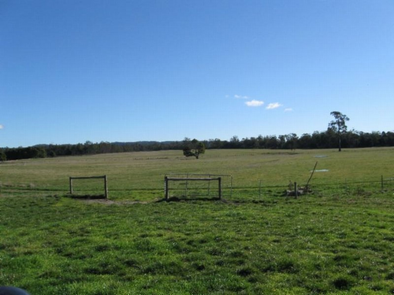 - Shaws Road, Parkham TAS 7304