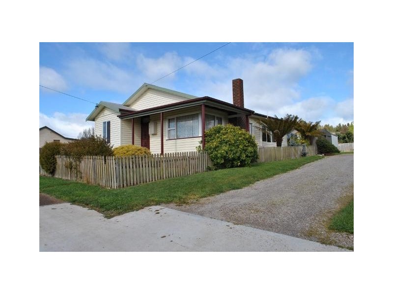 51 East Barrack Street, Deloraine TAS 7304