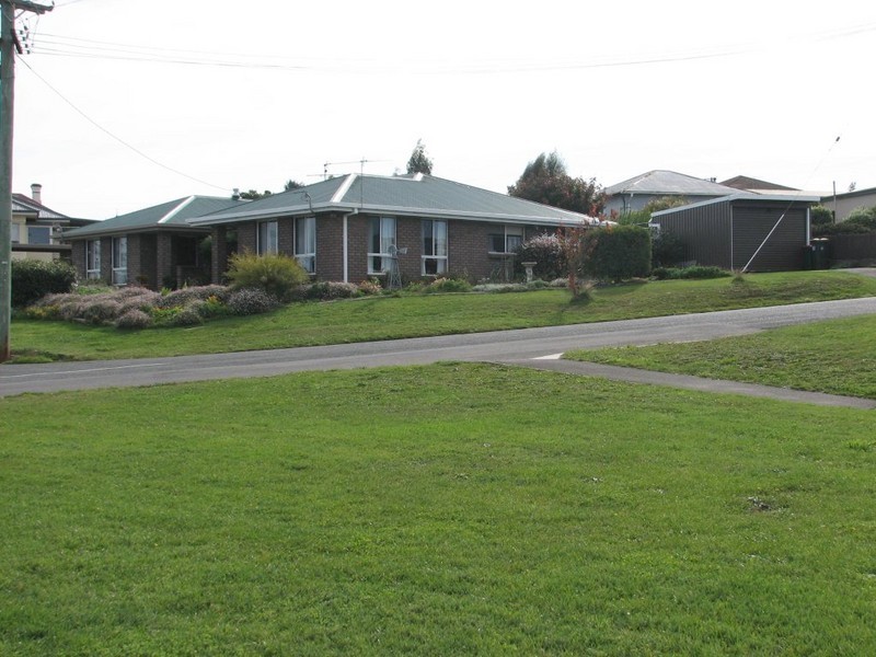 1/51 Weston Street, Deloraine TAS 7304