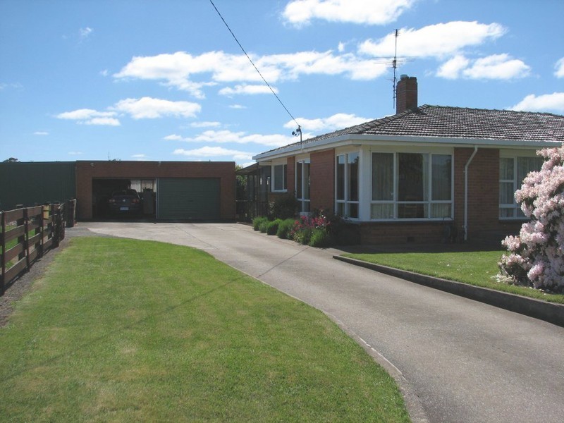 155 Emu  Bay Road, Deloraine TAS 7304