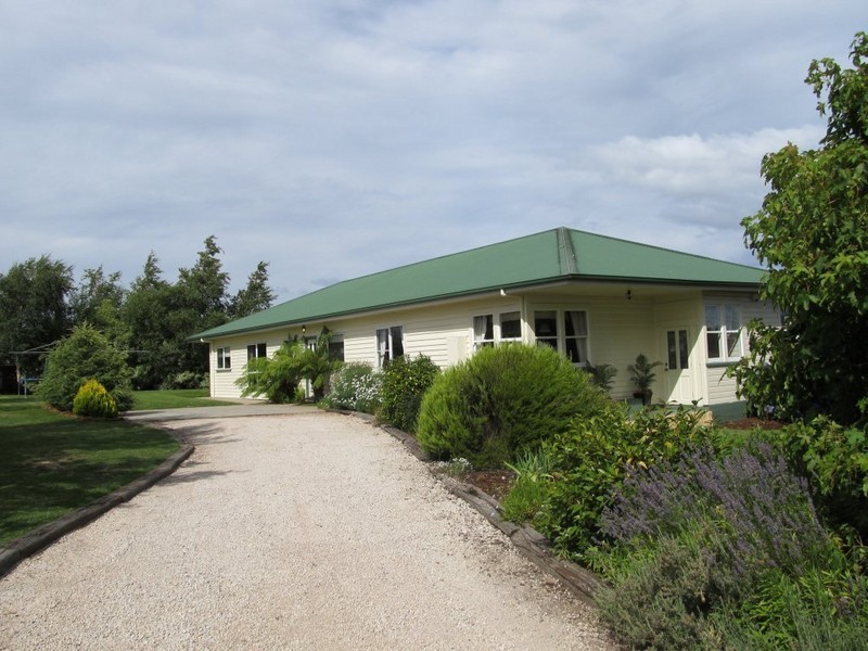 9 High Street, Deloraine TAS 7304