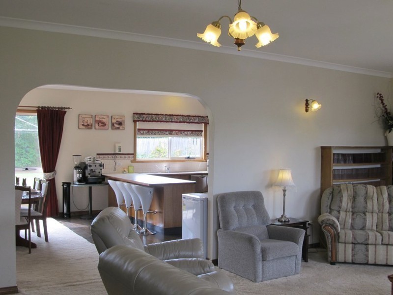 9 High Street, Deloraine TAS 7304