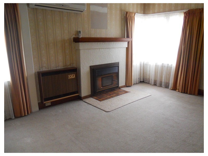 27 East Westbury Place, Deloraine TAS 7304