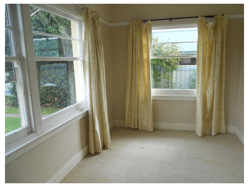 27 East Westbury Place, Deloraine TAS 7304