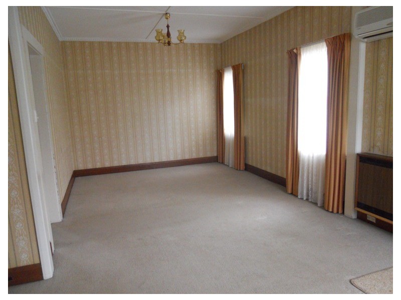 27 East Westbury Place, Deloraine TAS 7304