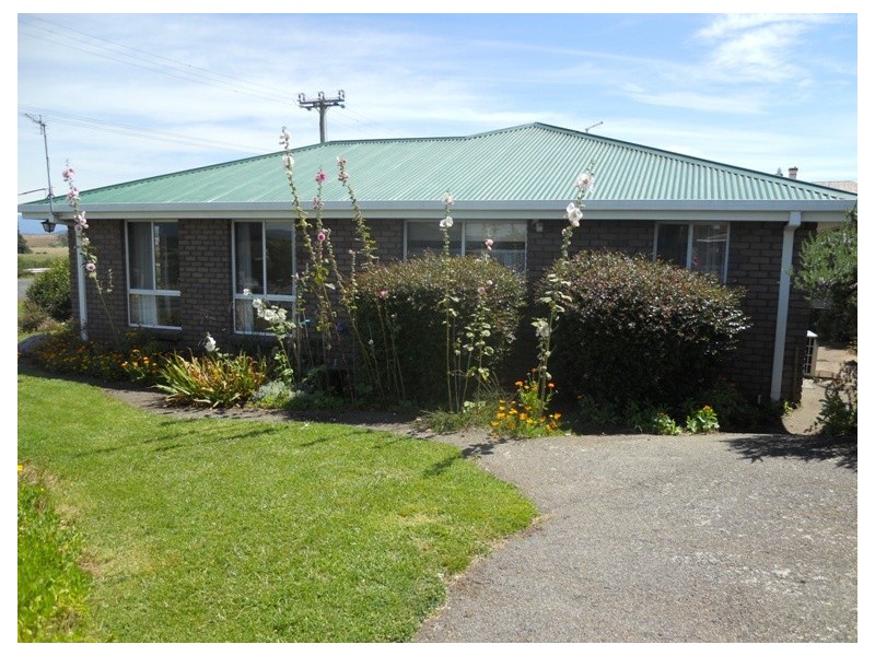 1/51 Weston Street, Deloraine TAS 7304