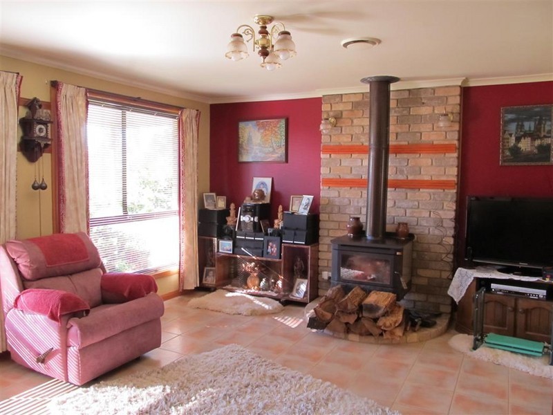 1 Pumicestone Road, Deloraine TAS 7304