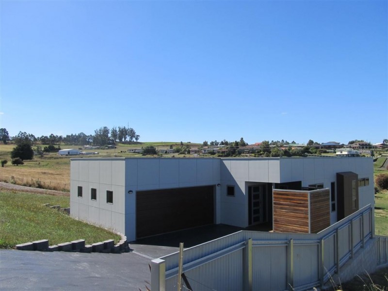 71 West Church Street, Deloraine TAS 7304