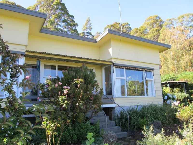 5824 Bass Highway, Elizabeth Town TAS 7304