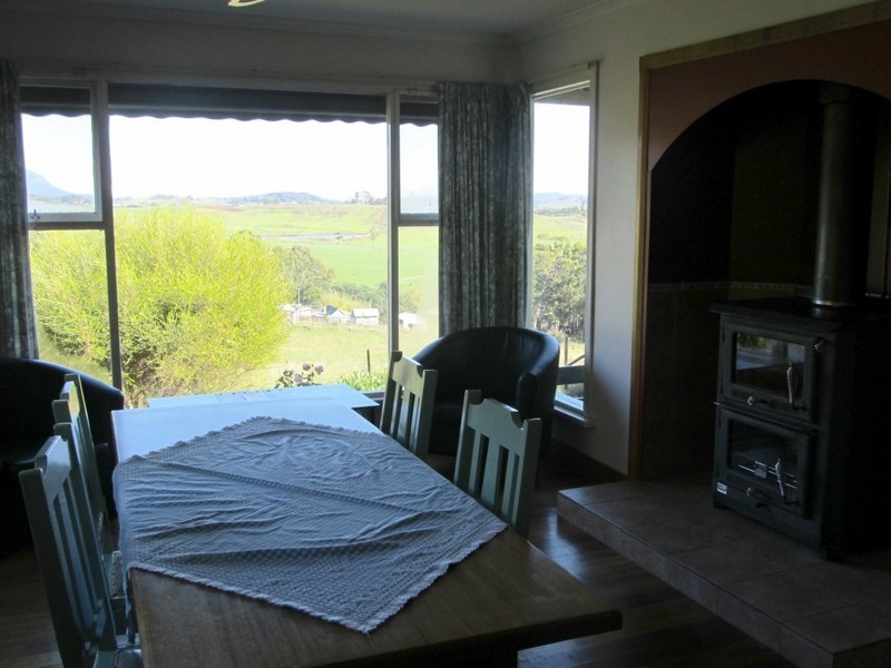 5824 Bass Highway, Elizabeth Town TAS 7304