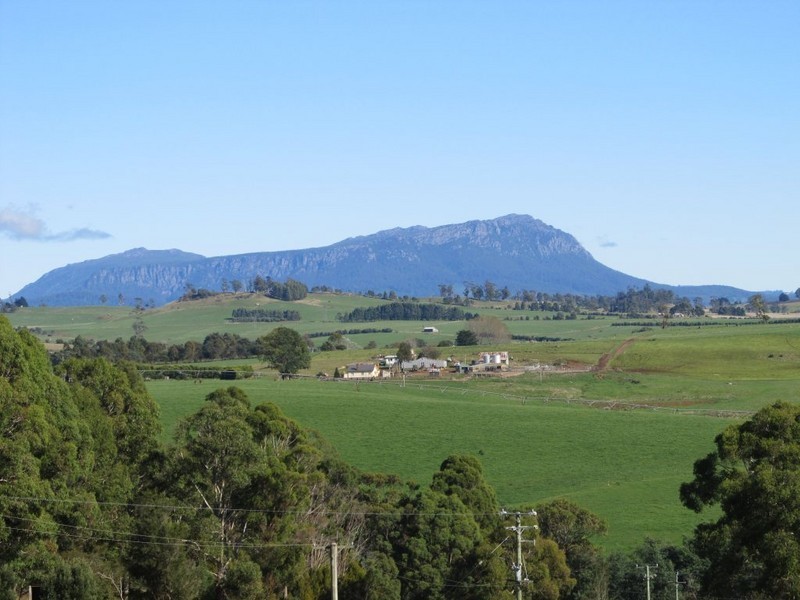 5824 Bass Highway, Elizabeth Town TAS 7304