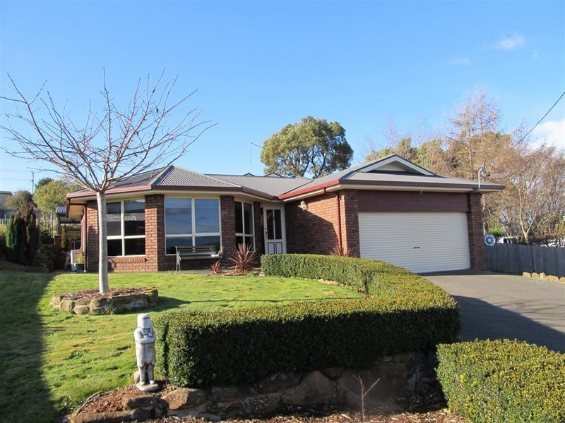 9 Blake Street, Deloraine TAS 7304