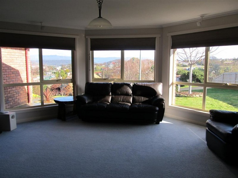 9 Blake Street, Deloraine TAS 7304