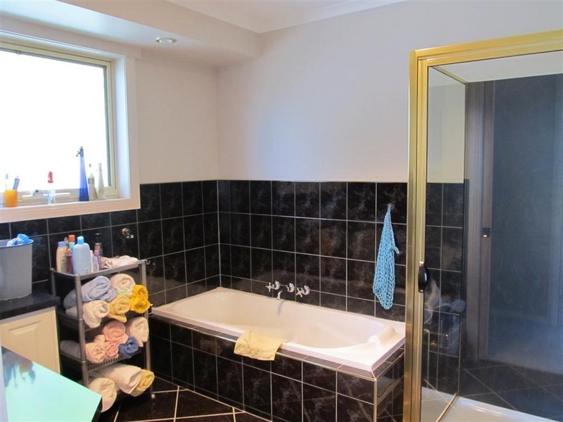 9 Blake Street, Deloraine TAS 7304