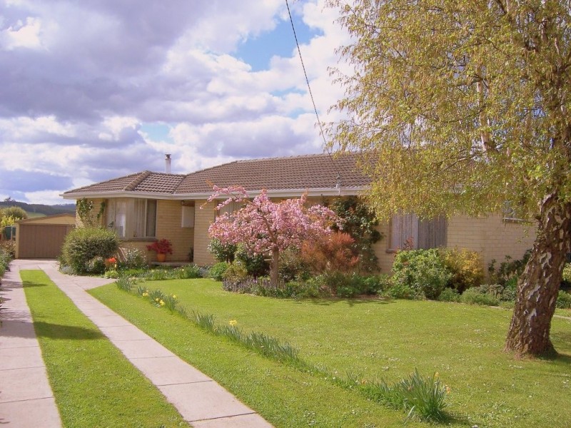 32 Grigg Street, Deloraine TAS 7304