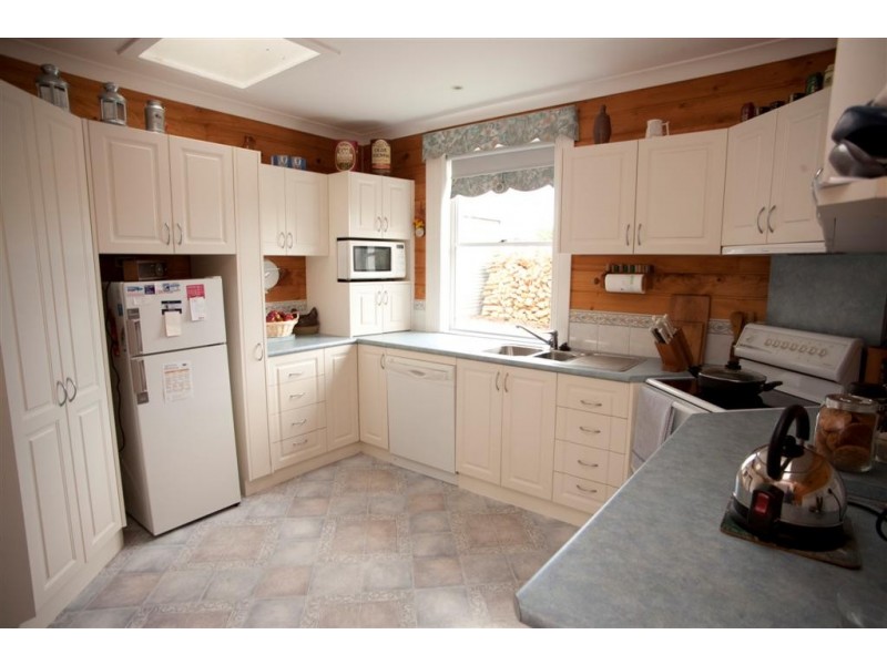 26 West Barrack Street, Deloraine TAS 7304