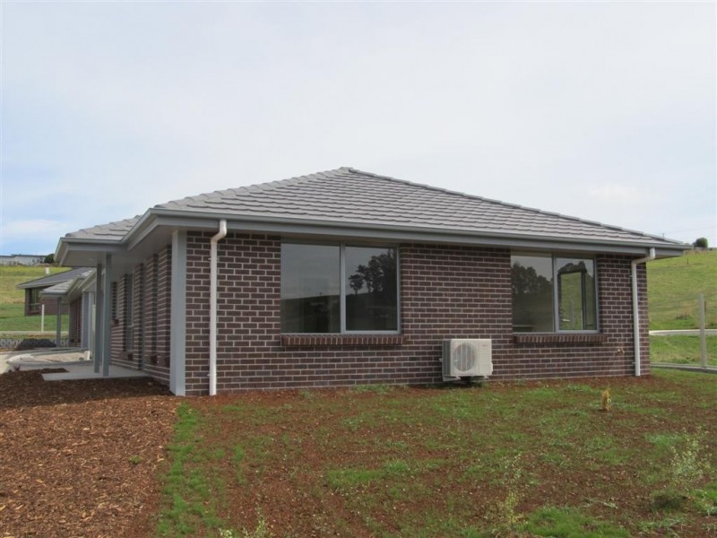 Units1 and 2 West Church Street, Deloraine TAS 7304