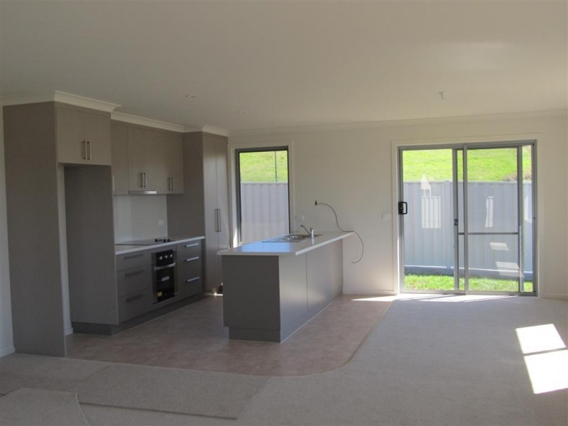 Units1 and 2 West Church Street, Deloraine TAS 7304